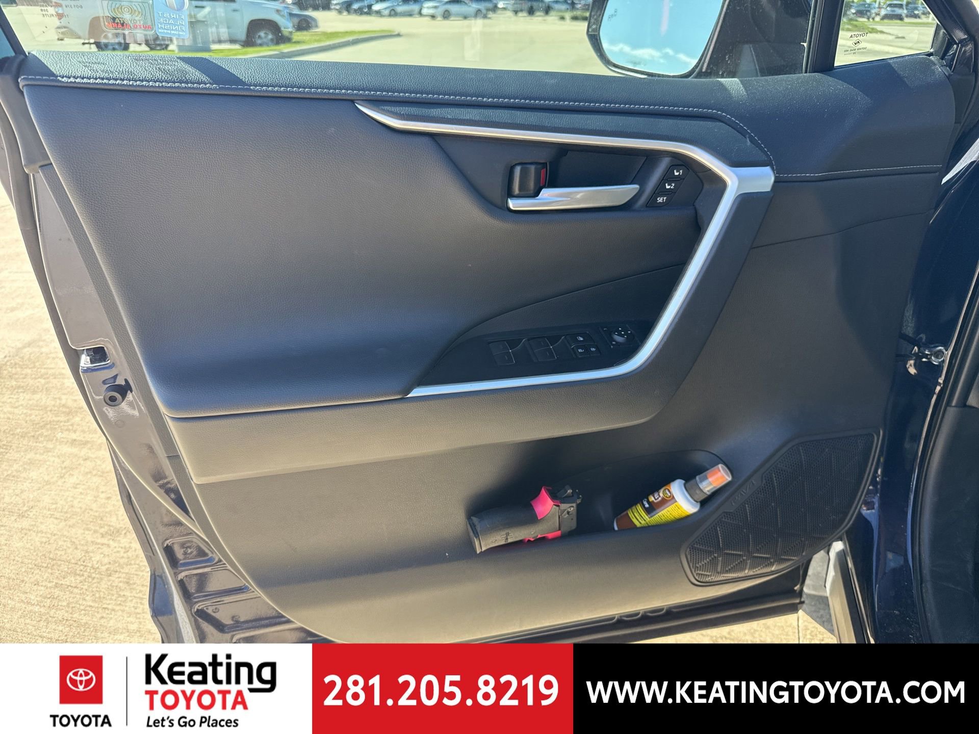 Used 2024 Toyota RAV4 Limited w/ Advanced Technology Package image 11