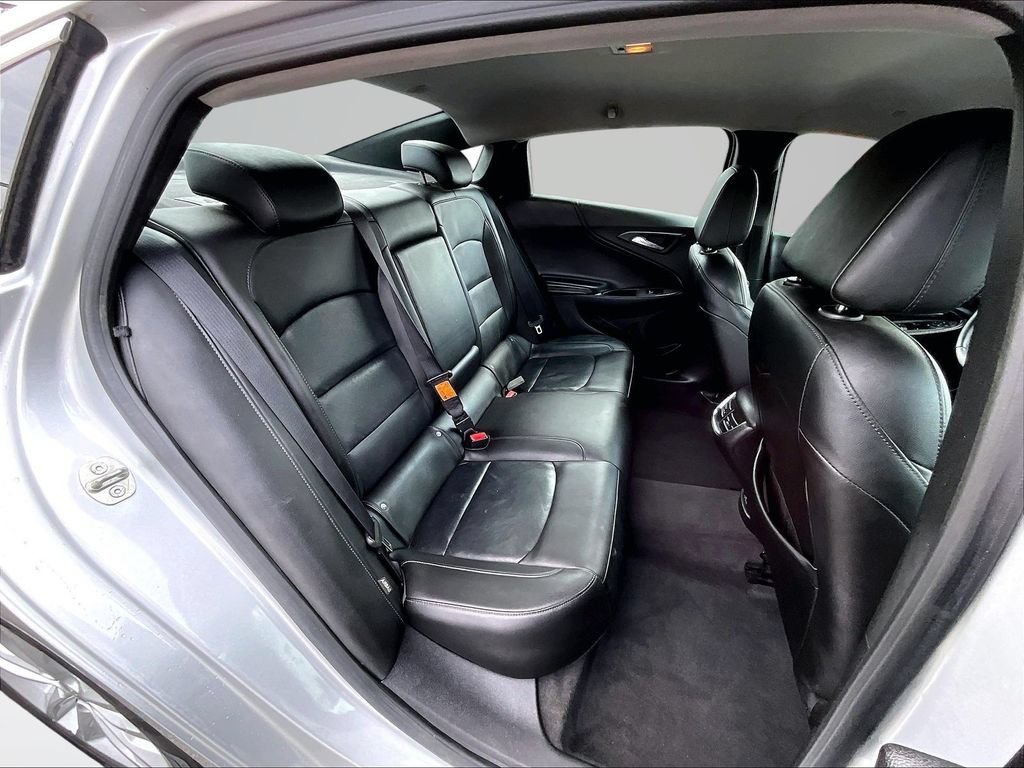 Used 2016 Chevrolet Malibu LT w/ Leather Package FWD image 28