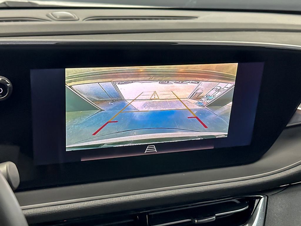 Used 2025 Buick Envista Sport Touring FWD image 18