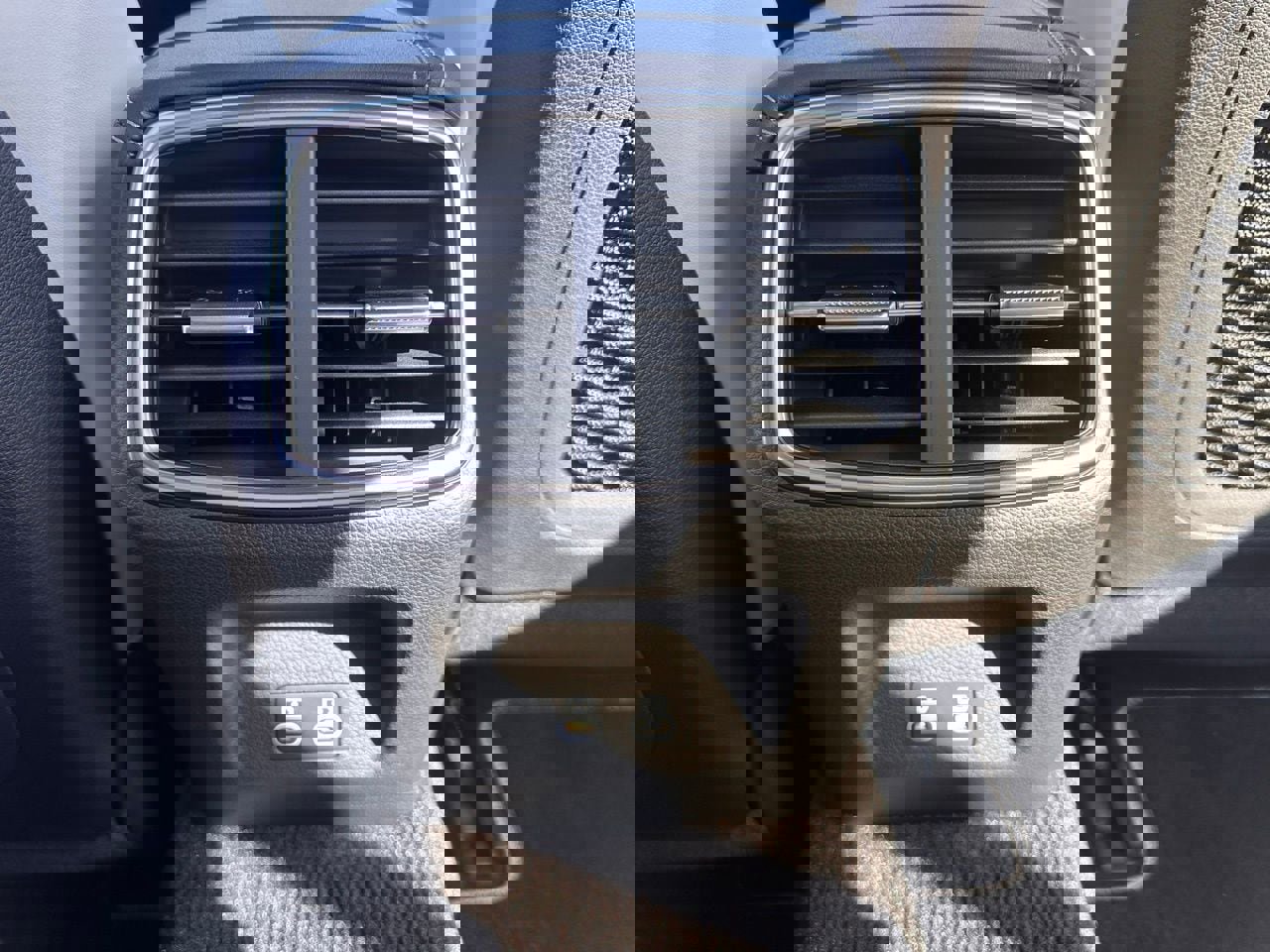 Used 2025 Genesis G70 3.3T Advanced w/ Sport Prestige Package image 20