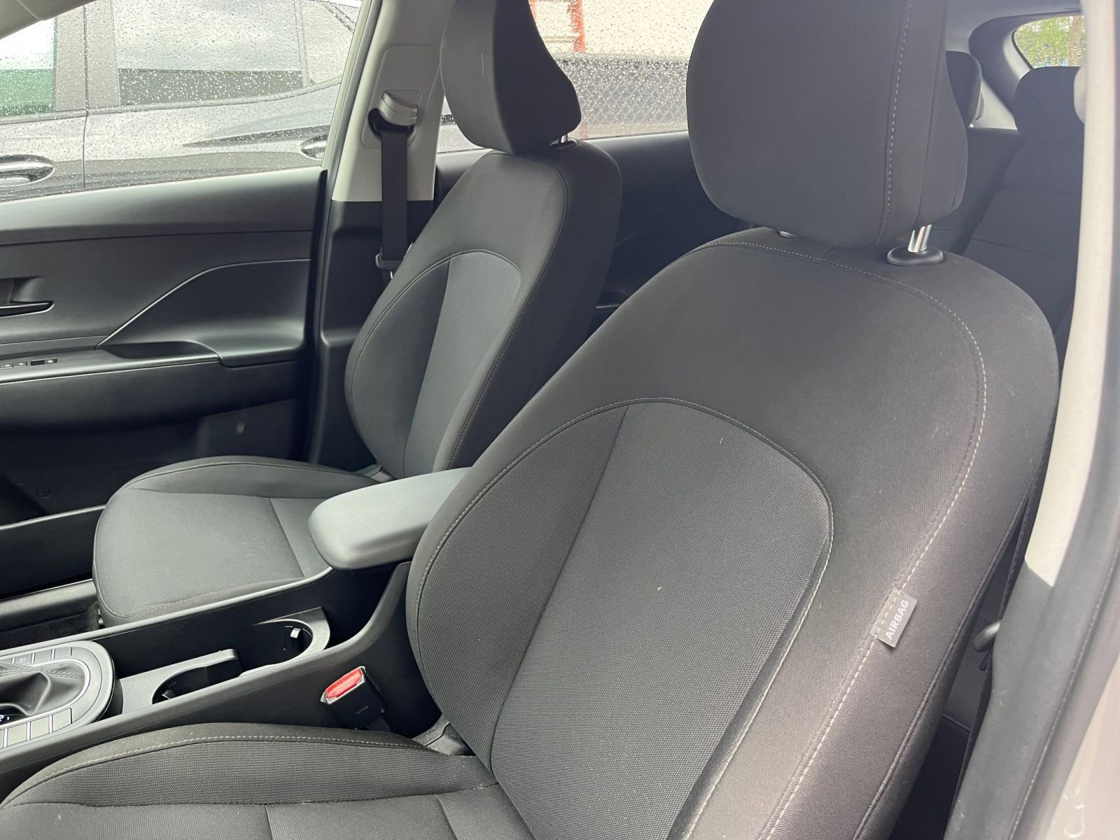 Used 2025 Hyundai Kona SEL image 36