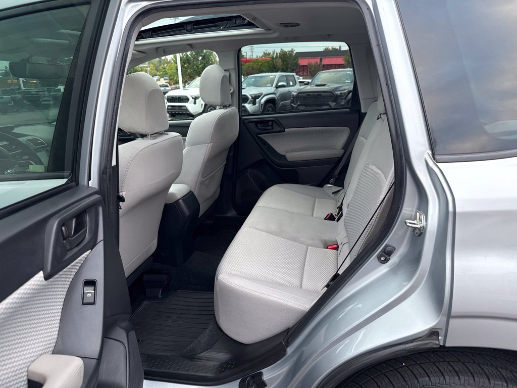 Used 2018 Subaru Forester 2.5i Premium w/ All-Weather Package AWD/4WD image 10