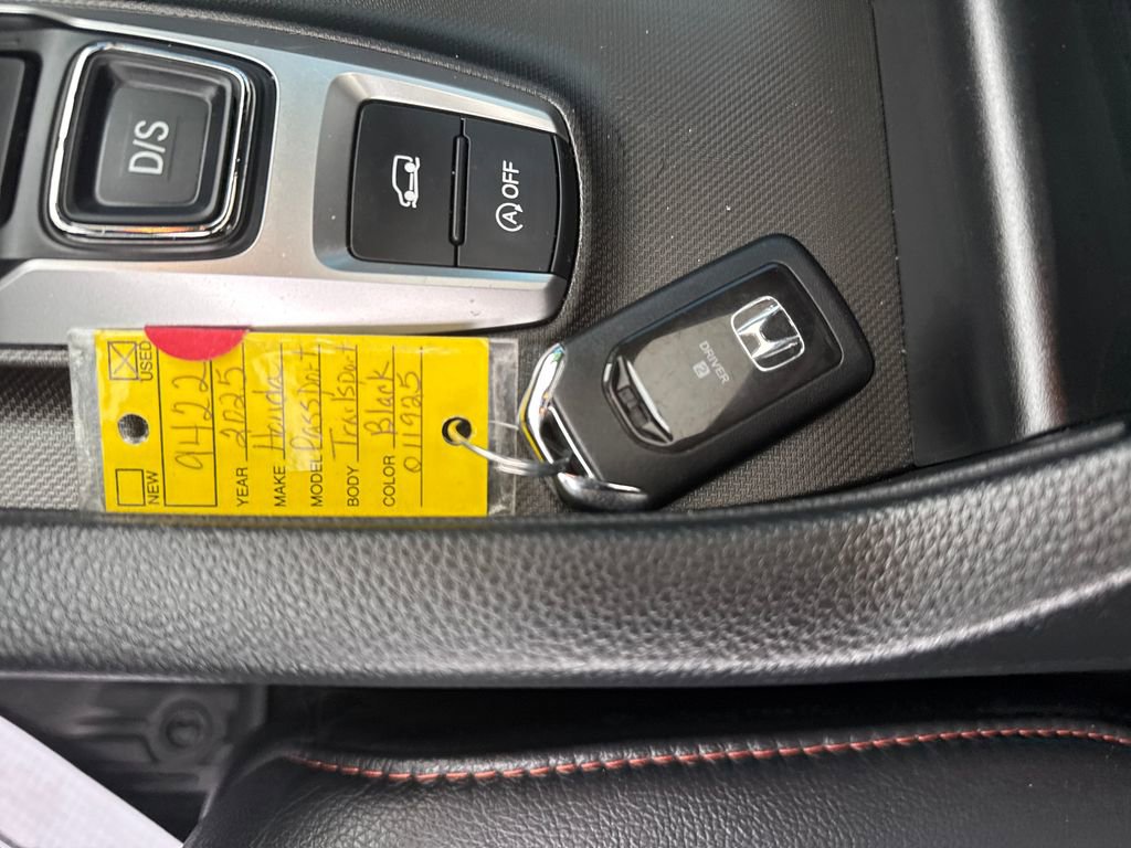 Used 2025 Honda Passport TrailSport image 41