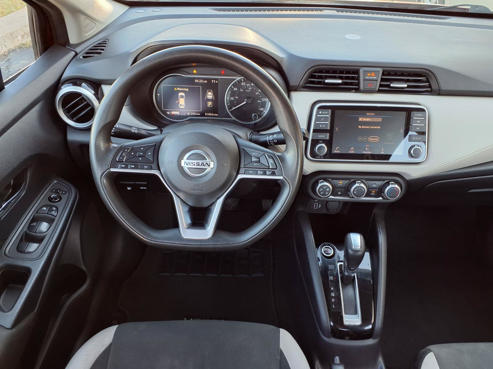 Used 2021 Nissan Versa SV FWD image 2