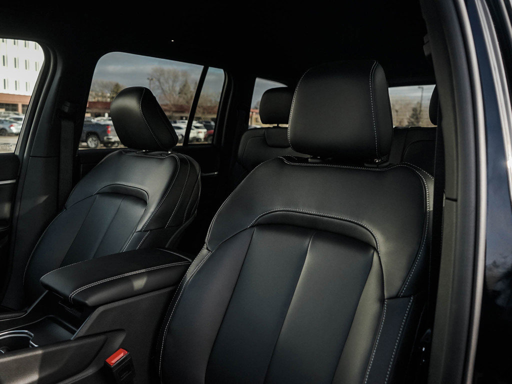 New 2025 Jeep Grand Cherokee Limited w/ Trailer Tow Package image 18