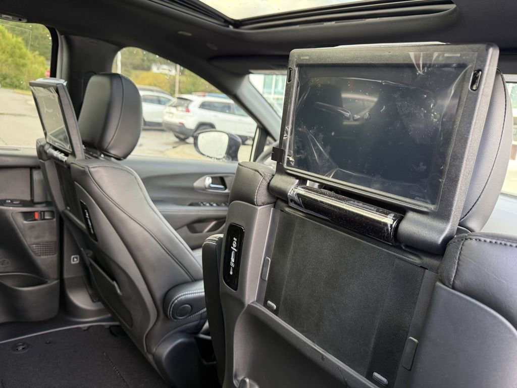New 2026 Chrysler Pacifica Select image 21