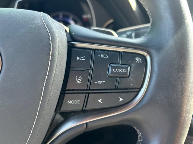 Used 2022 Lexus LS 500 w/ Interior Upgrade Package RWD image 19