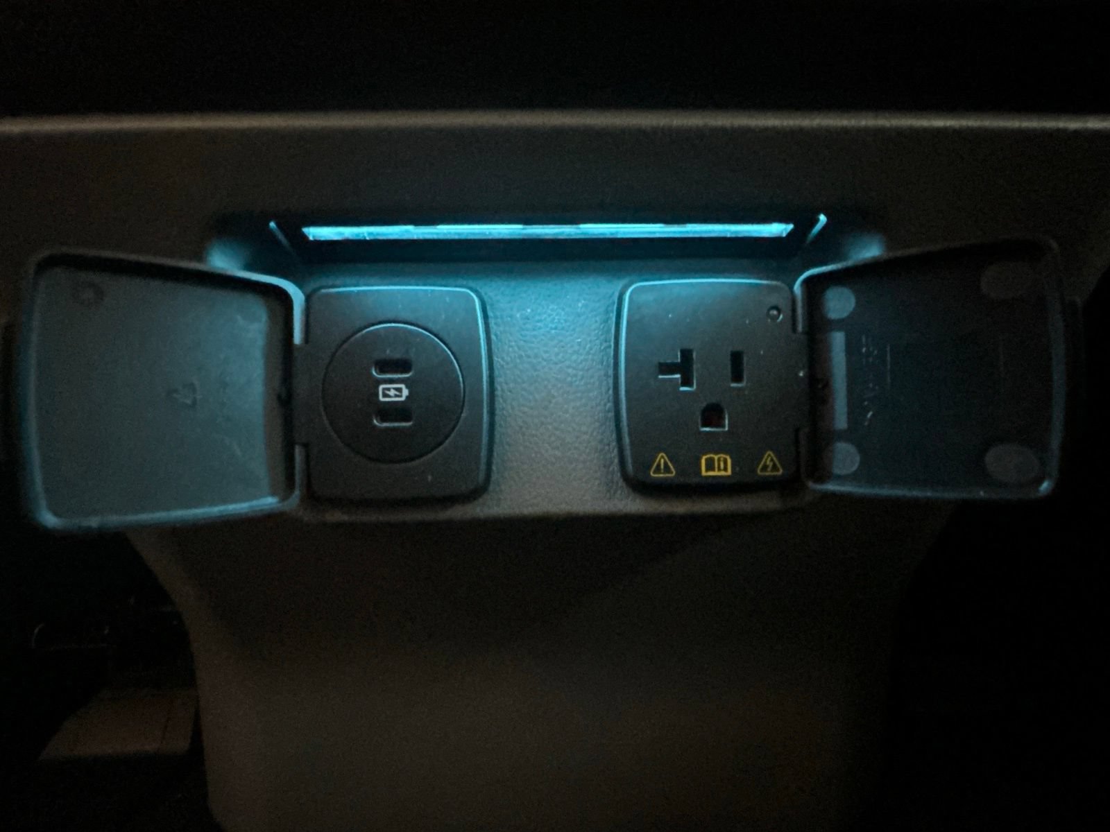Used 2024 Ford F150 XLT w/ Mobile Office Package AWD/4WD image 12