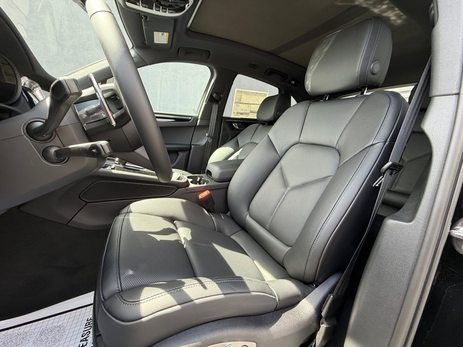 New 2026 Porsche Macan AWD/4WD image 14
