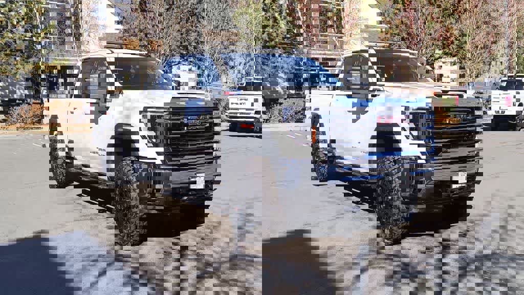 Used 2024 GMC Sierra 2500 SLE w/ SLE Value Package; image 3