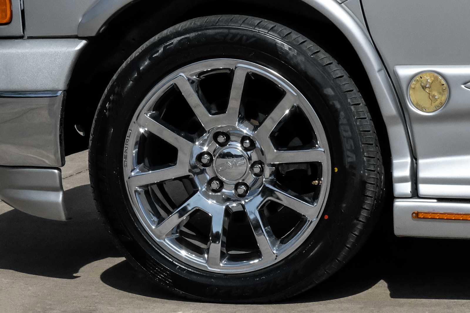 Used 2011 Chevrolet Express 1500 image 58