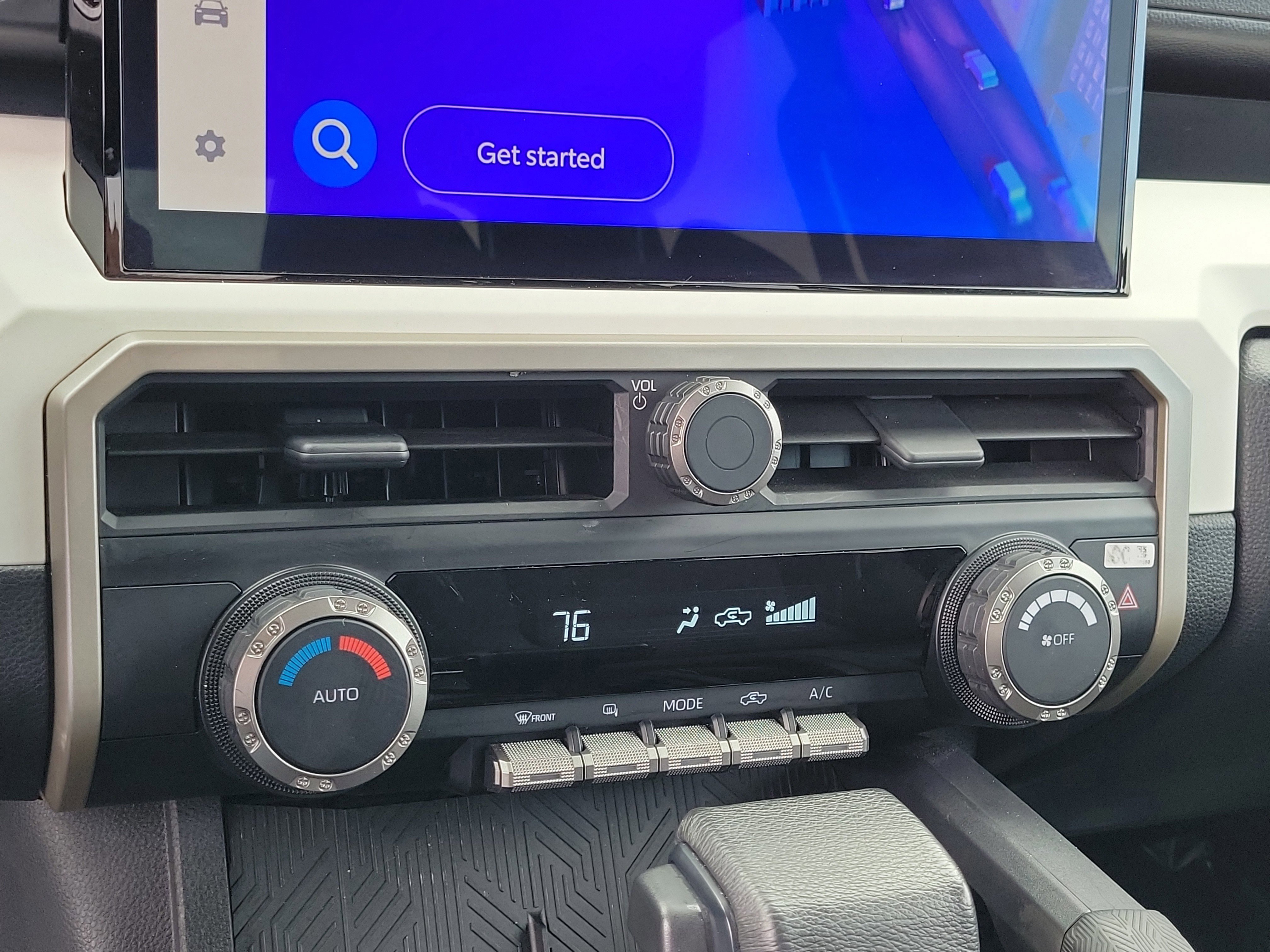 Used 2024 Toyota Tacoma TRD Off-Road image 27