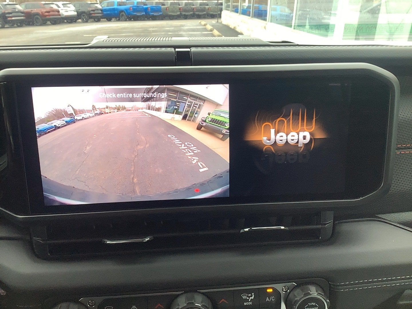 New 2026 Jeep Wrangler Unlimited Rubicon AWD/4WD image 13