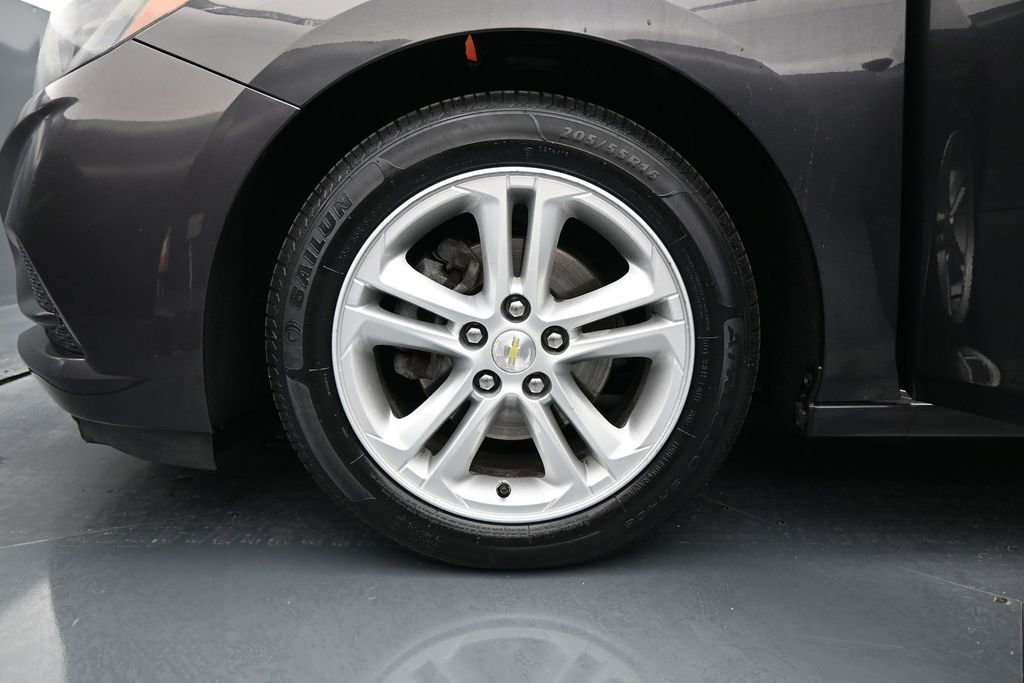 Used 2017 Chevrolet Cruze LT FWD image 26