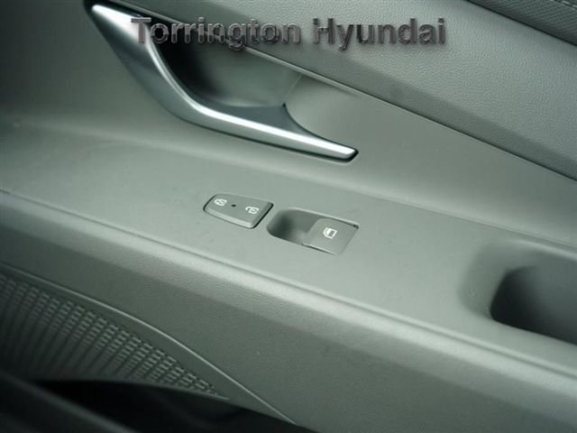 Certified 2023 Hyundai Elantra SEL image 20