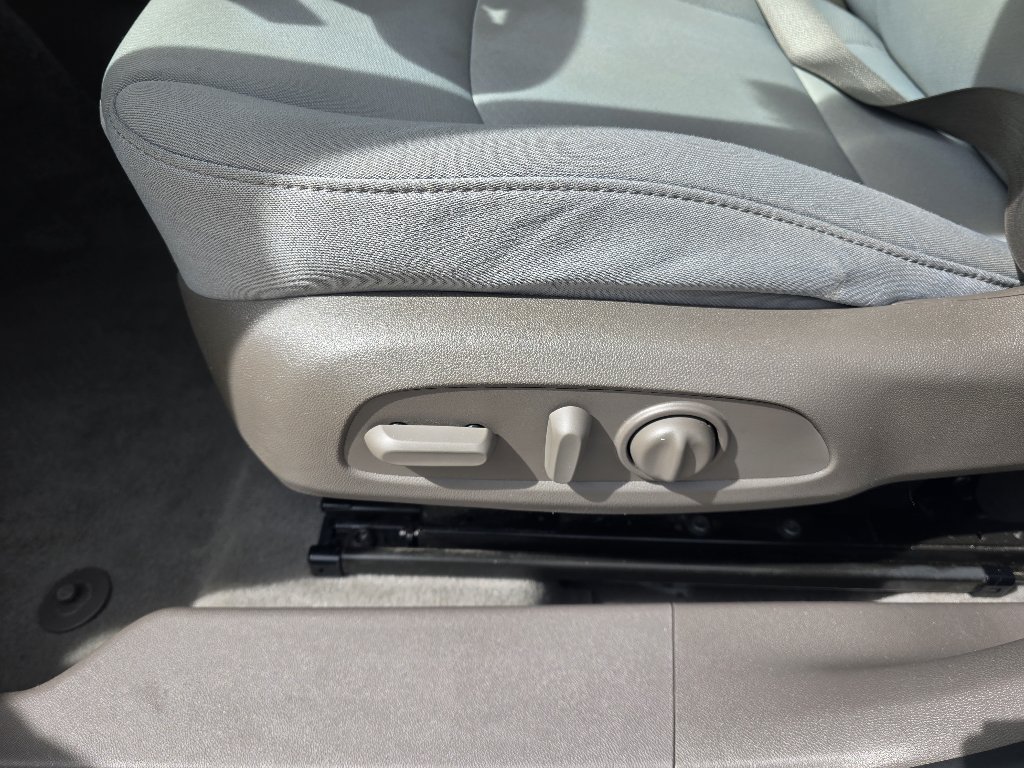 Used 2022 Chevrolet Malibu LT FWD image 14