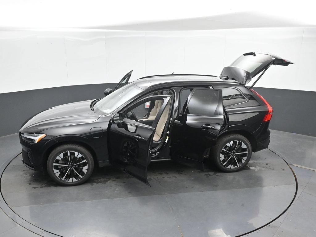 New 2026 Volvo XC60 T8 Plus w/ Protection Package Premier AWD/4WD image 45