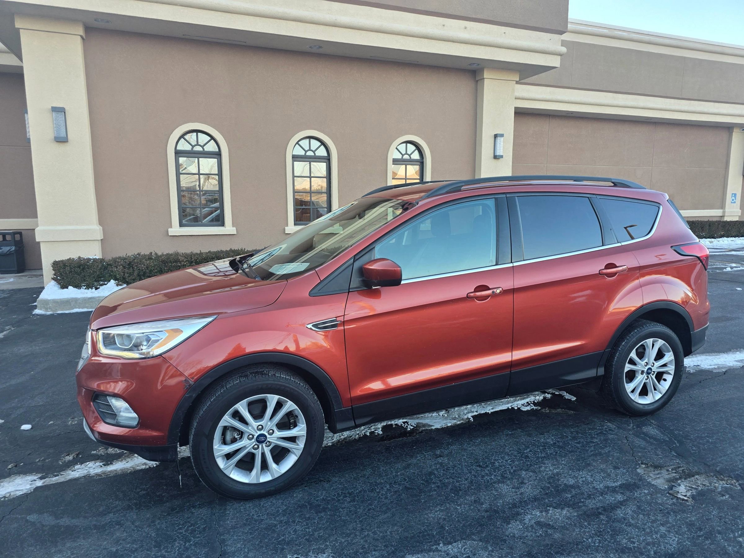 Used 2019 Ford Escape SEL image 8