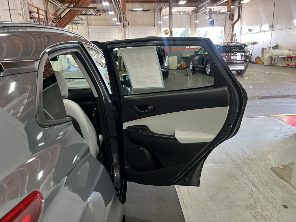 Used 2023 Hyundai Kona SEL w/ Cargo Package AWD/4WD image 29