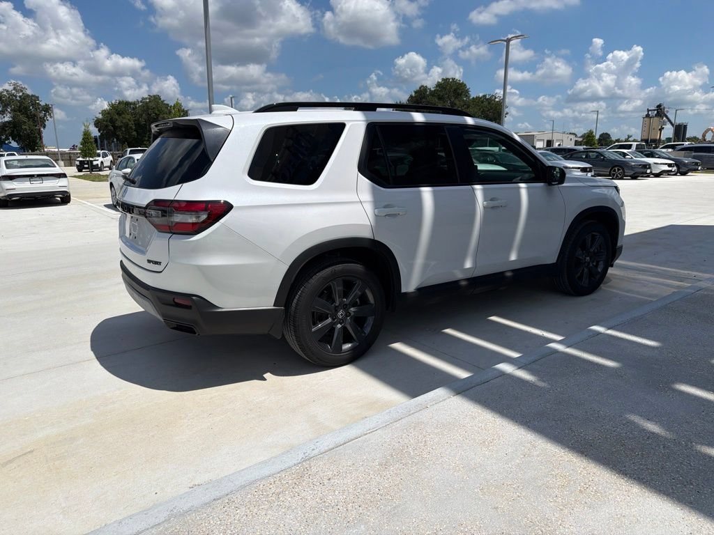 Used 2026 Honda Pilot Sport image 6