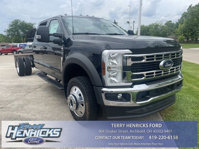 New 2025 Ford F550 4x4 Crew Cab Super Duty w/ XLT Value Package image 1