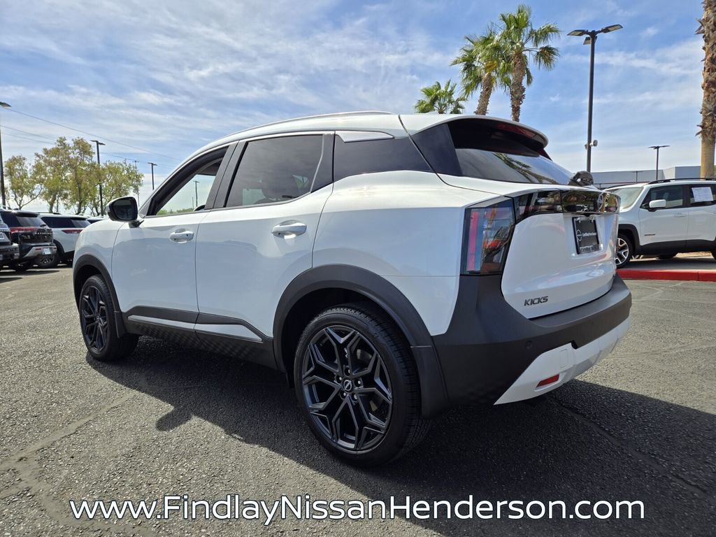 Used 2025 Nissan Kicks SR AWD/4WD image 4