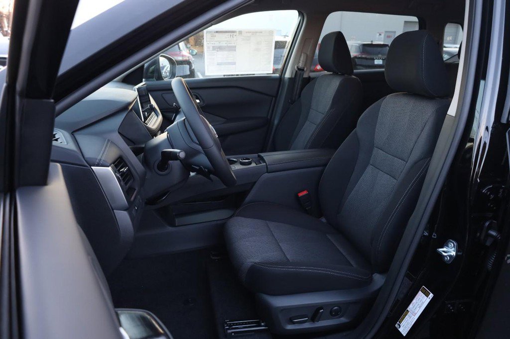 New 2026 Nissan Rogue SV image 8