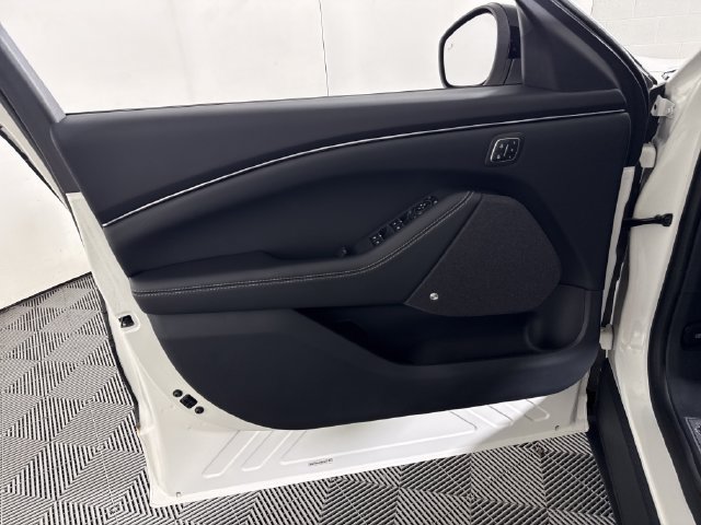 Used 2023 Ford Mustang Mach-E Premium AWD/4WD image 28