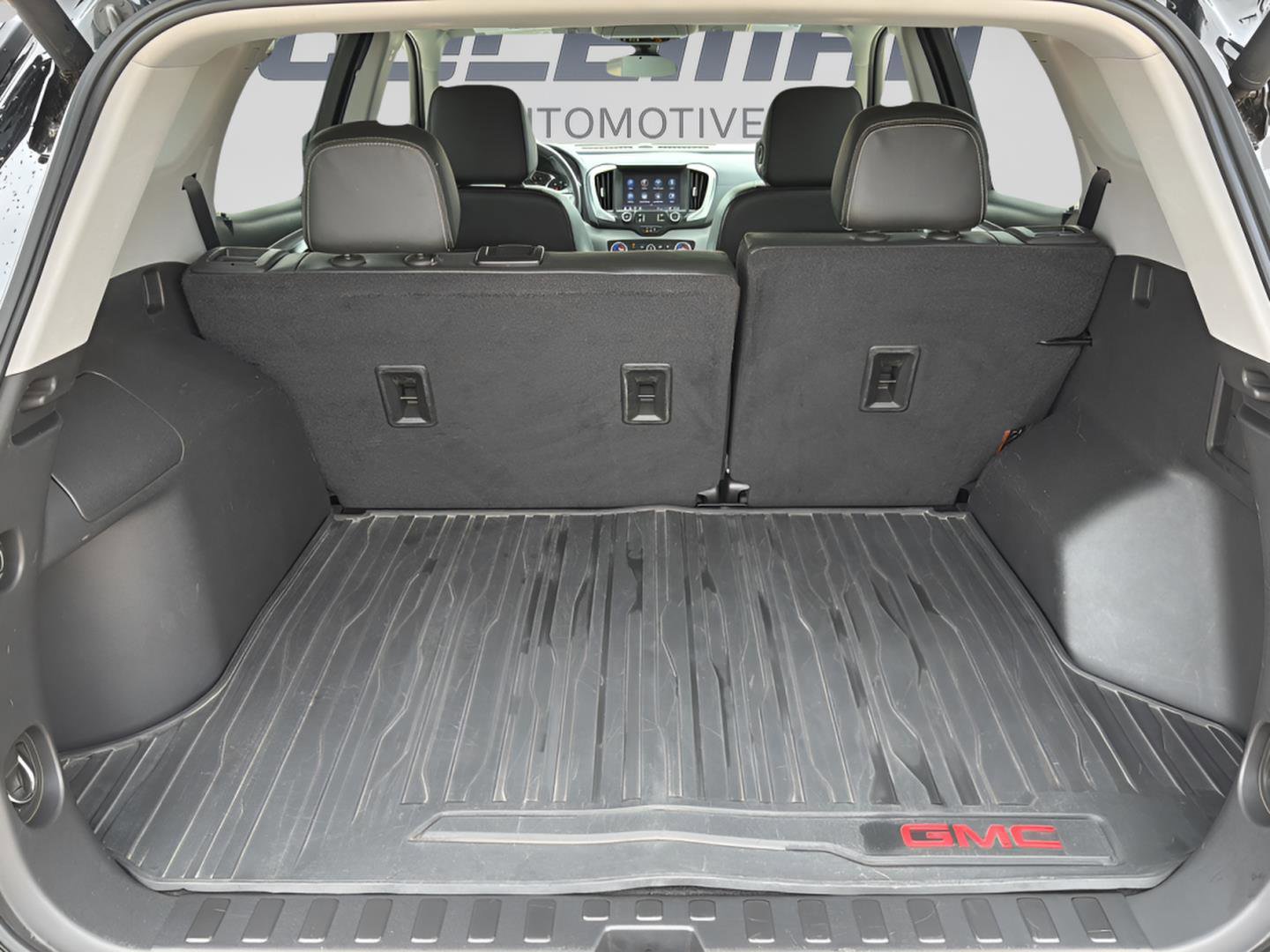 Used 2022 GMC Terrain SLT image 31