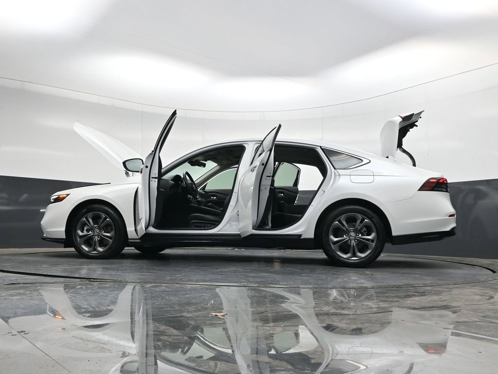 Used 2025 Honda Accord EX-L image 40