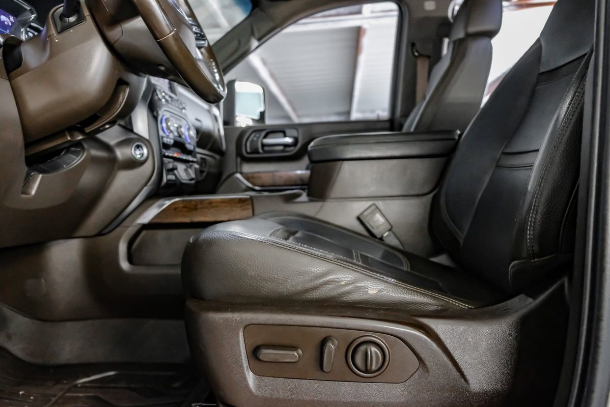 Used 2020 GMC Sierra 3500 Denali w/ Technology Package AWD/4WD image 29