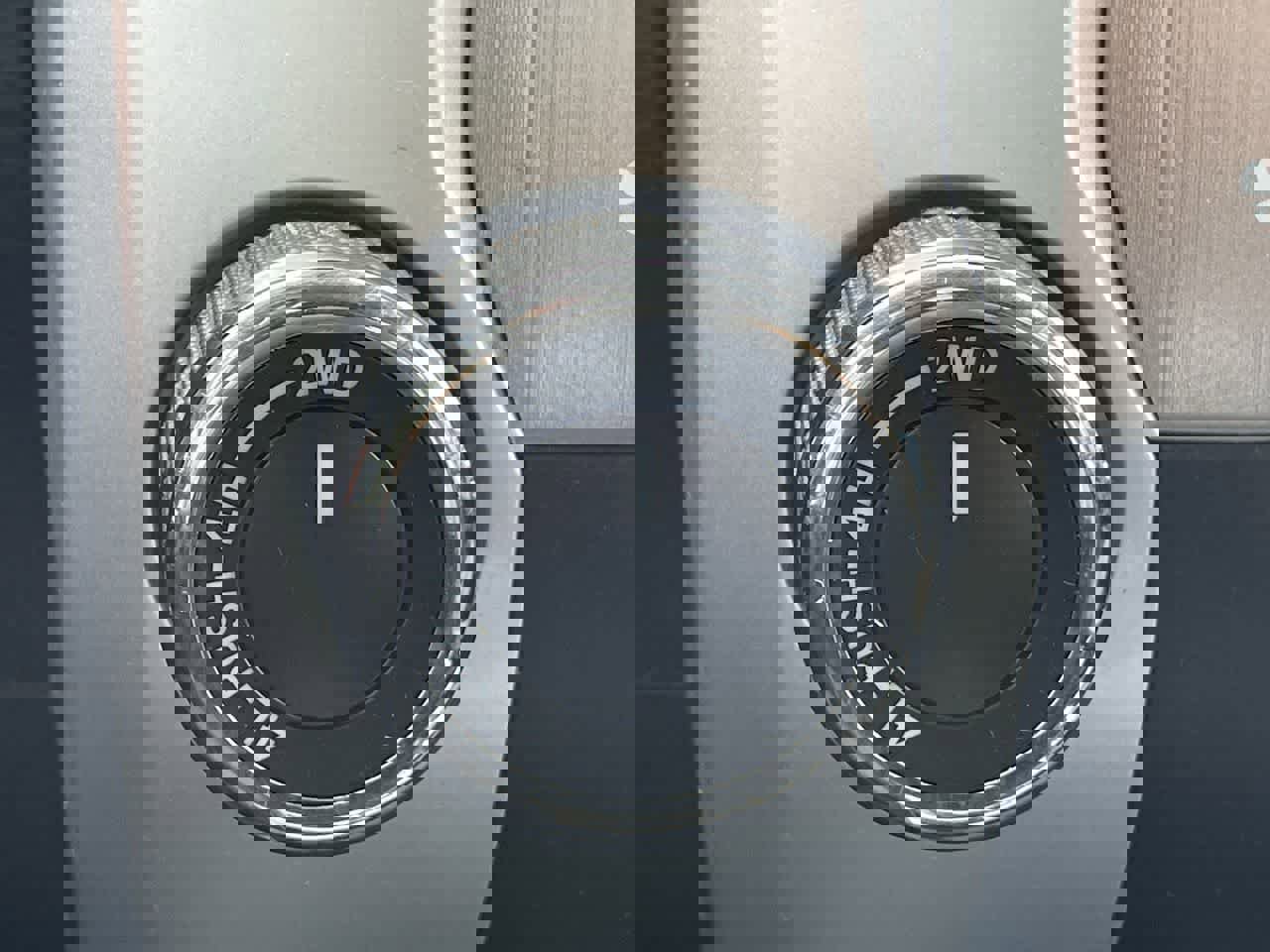 Used 2015 Toyota Tundra SR5 w/ SR5 Upgrade Package image 26