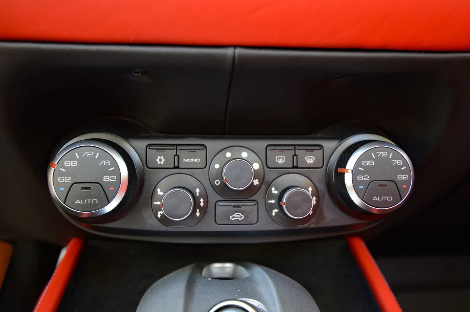 Used 2015 Ferrari California T RWD image 61