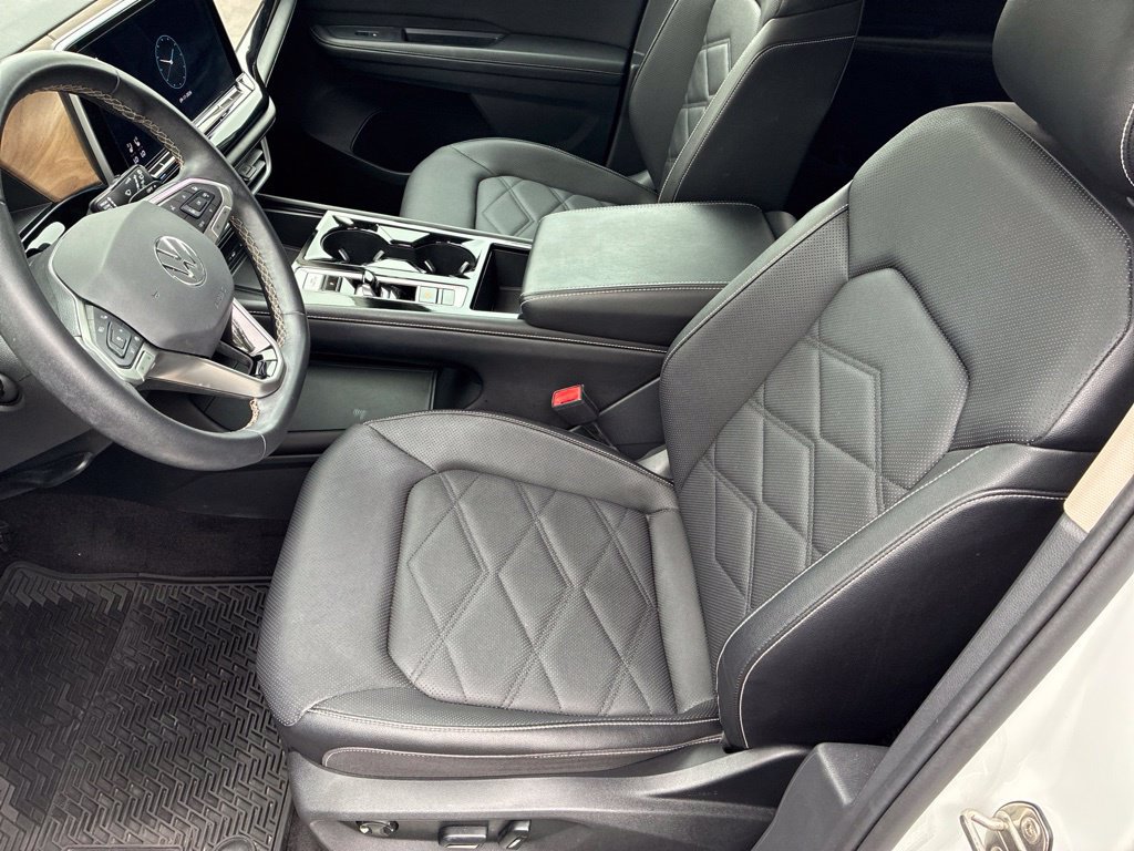 Used 2024 Volkswagen Atlas SE AWD/4WD image 11
