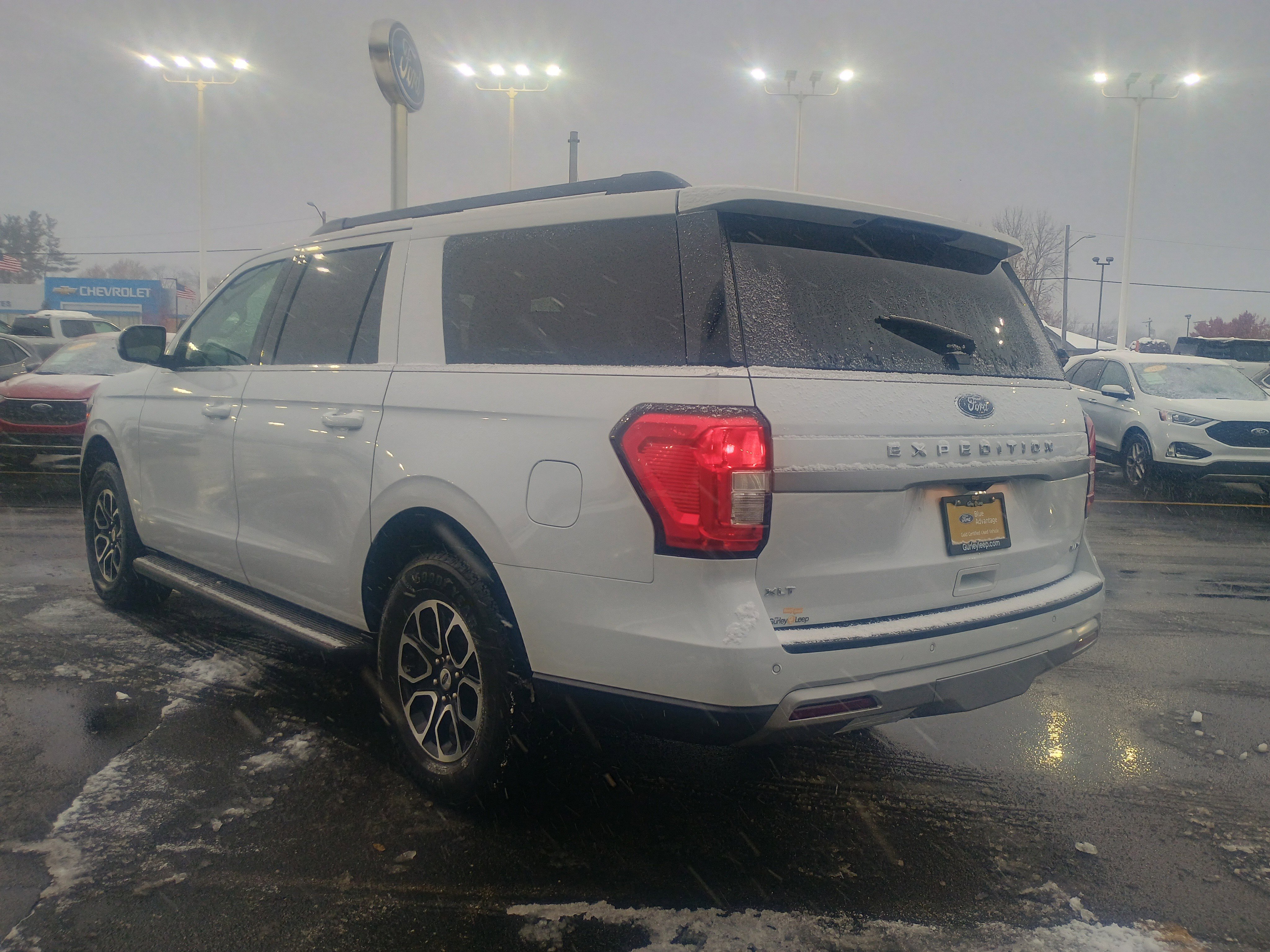 Certified 2024 Ford Expedition Max XLT image 7