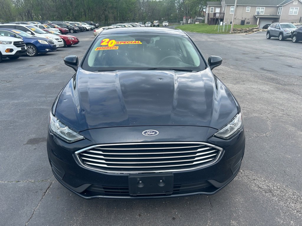 Used 2020 Ford Fusion SE image 3