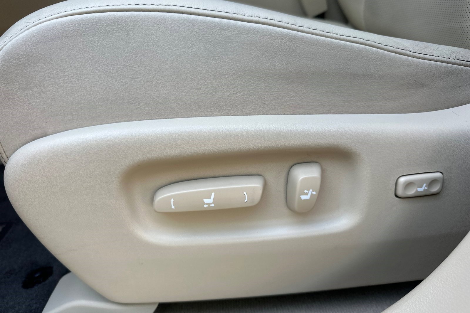 Used 2015 Lexus RX 450h FWD image 14