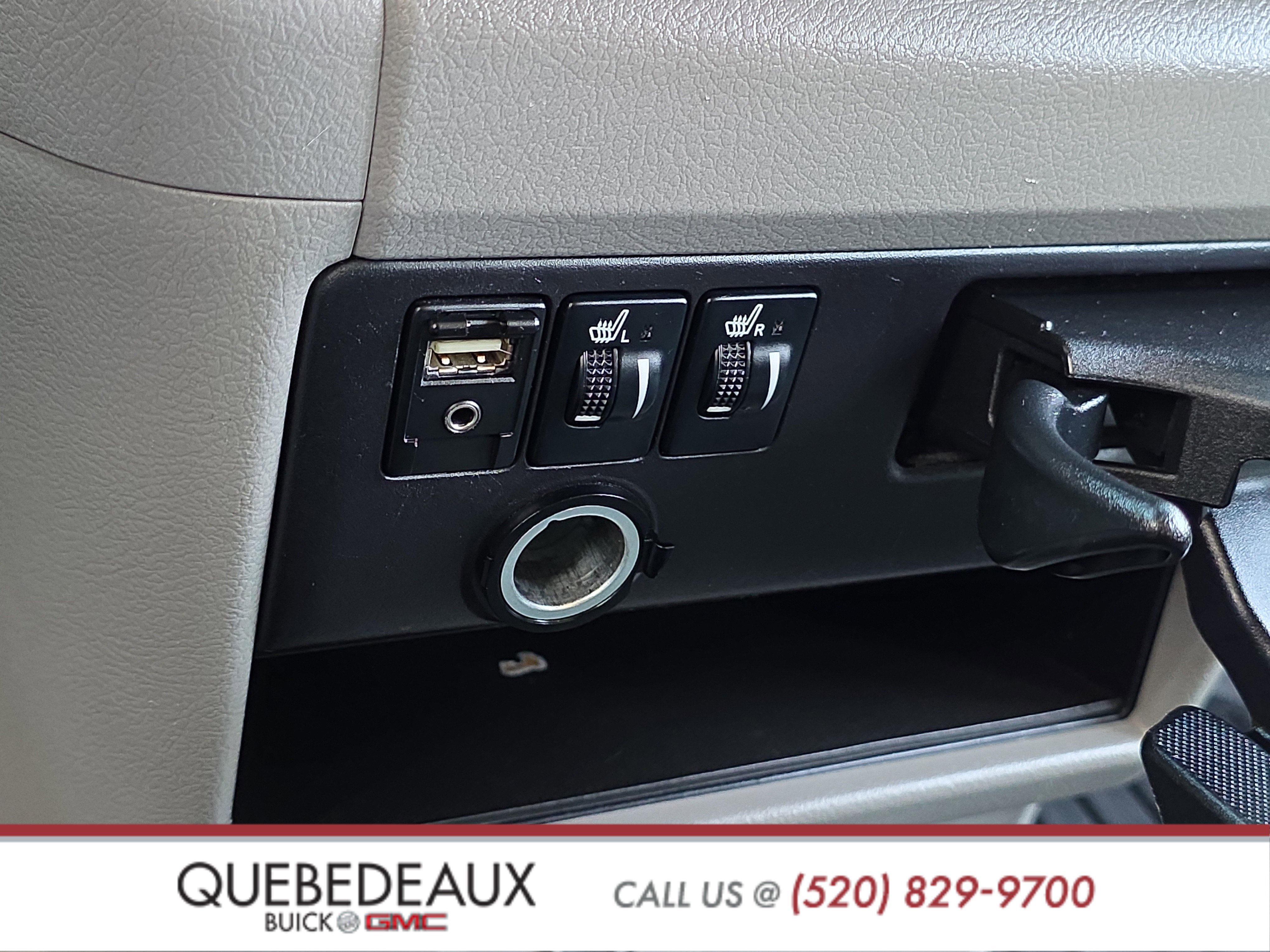 Used 2015 Toyota Sienna XLE w/ XLE Navigation Package FWD image 22