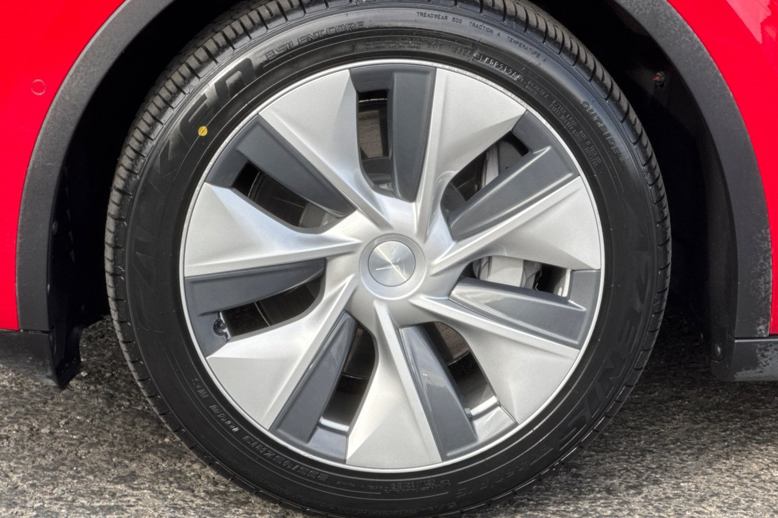 Used 2021 Tesla Model Y Long Range AWD/4WD image 26