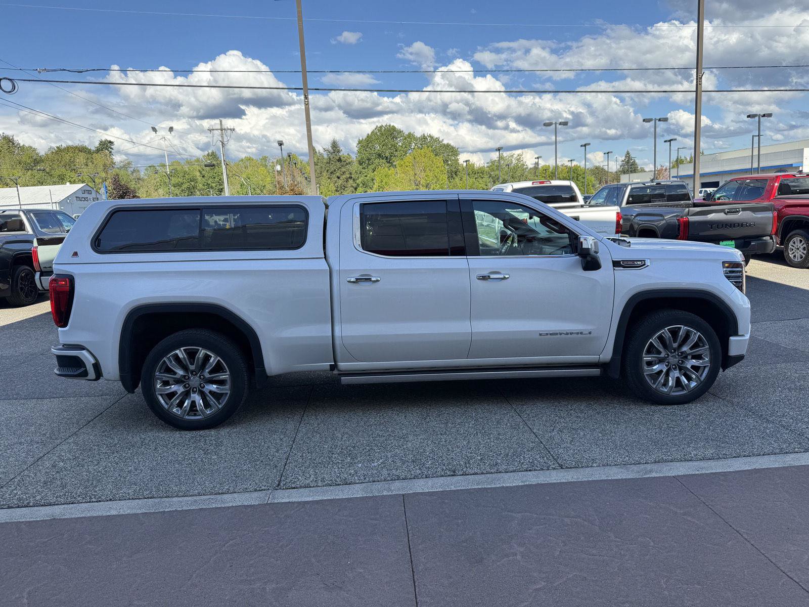 Used 2024 GMC Sierra 1500 Denali w/ Denali Reserve Package AWD/4WD image 7