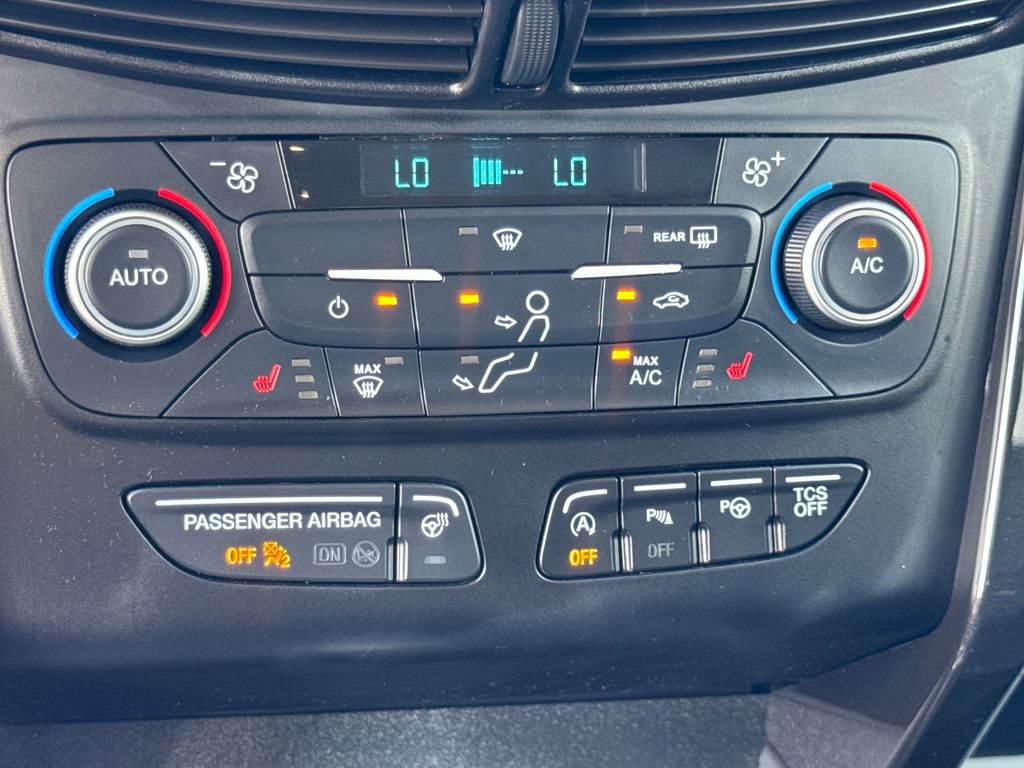 Used 2019 Ford Escape Titanium AWD/4WD image 44