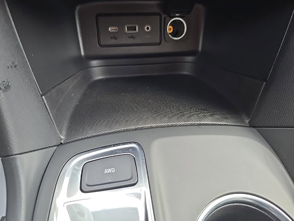 Used 2024 Chevrolet Equinox LS w/ LS Convenience Package image 20