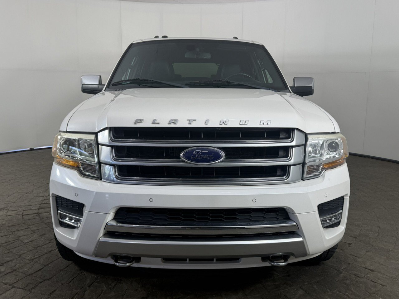 Used 2016 Ford Expedition EL Platinum AWD/4WD image 2