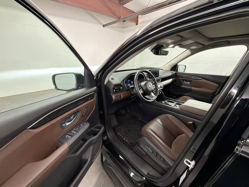 Used 2023 Honda Pilot Elite image 10