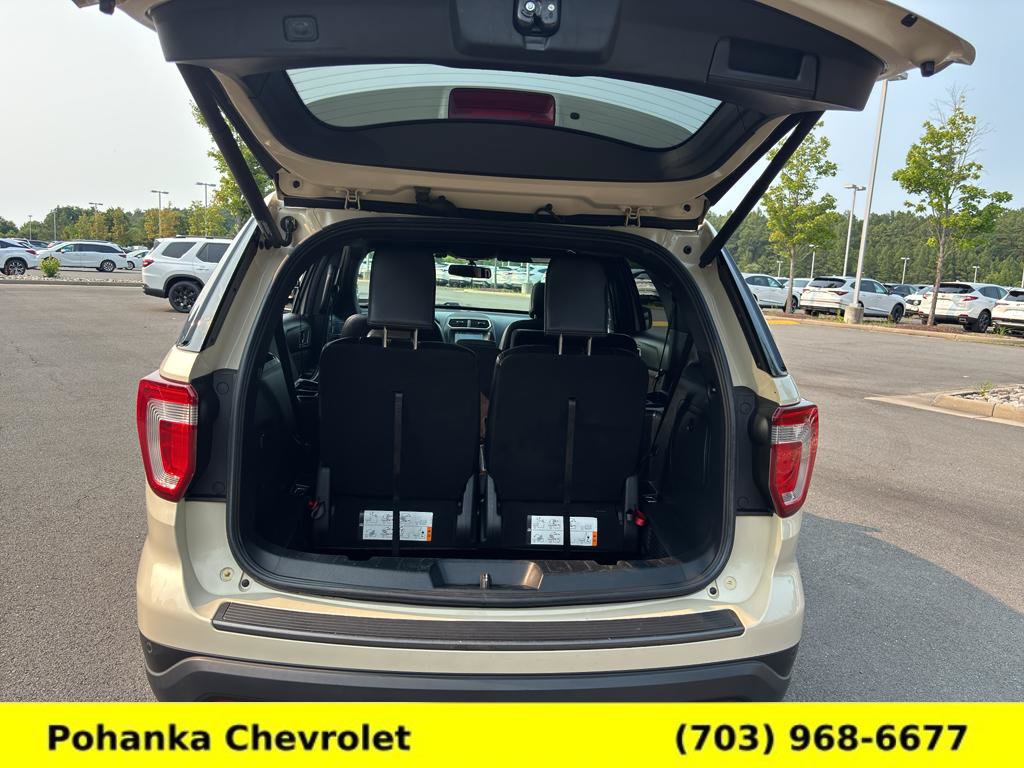 Used 2018 Ford Explorer XLT w/ Equipment Group 202A AWD/4WD image 26