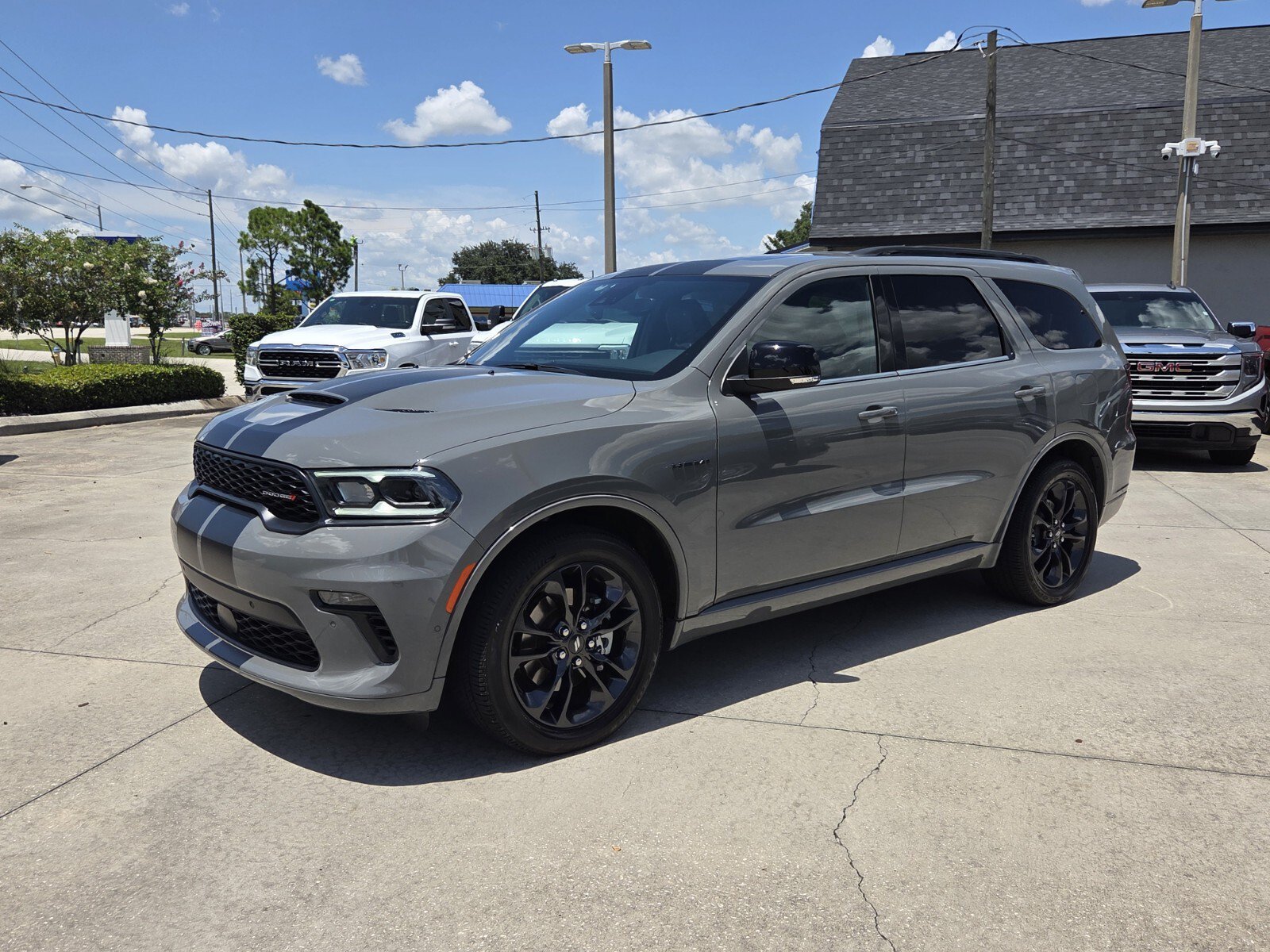 Used 2023 Dodge Durango R/T RWD image 3