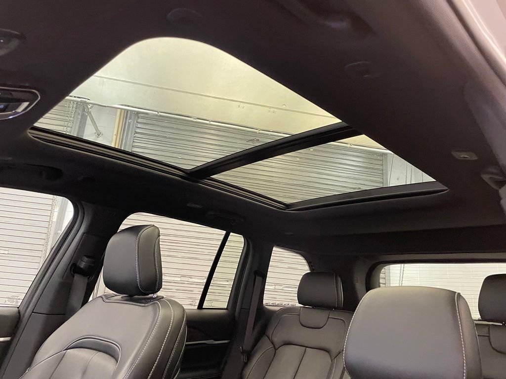 New 2025 Jeep Grand Cherokee Limited AWD/4WD image 15