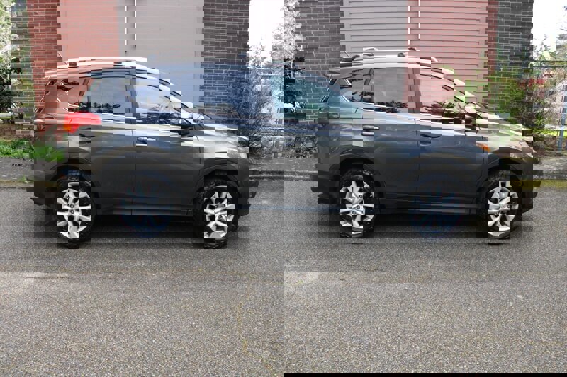 Used 2013 Toyota RAV4 Limited image 12