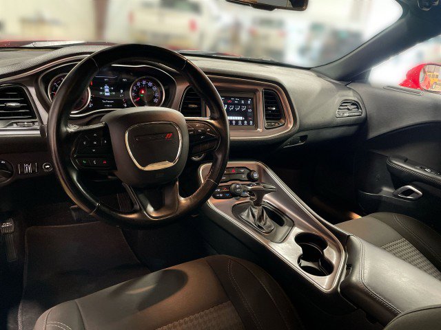 Used 2020 Dodge Challenger SXT RWD image 17
