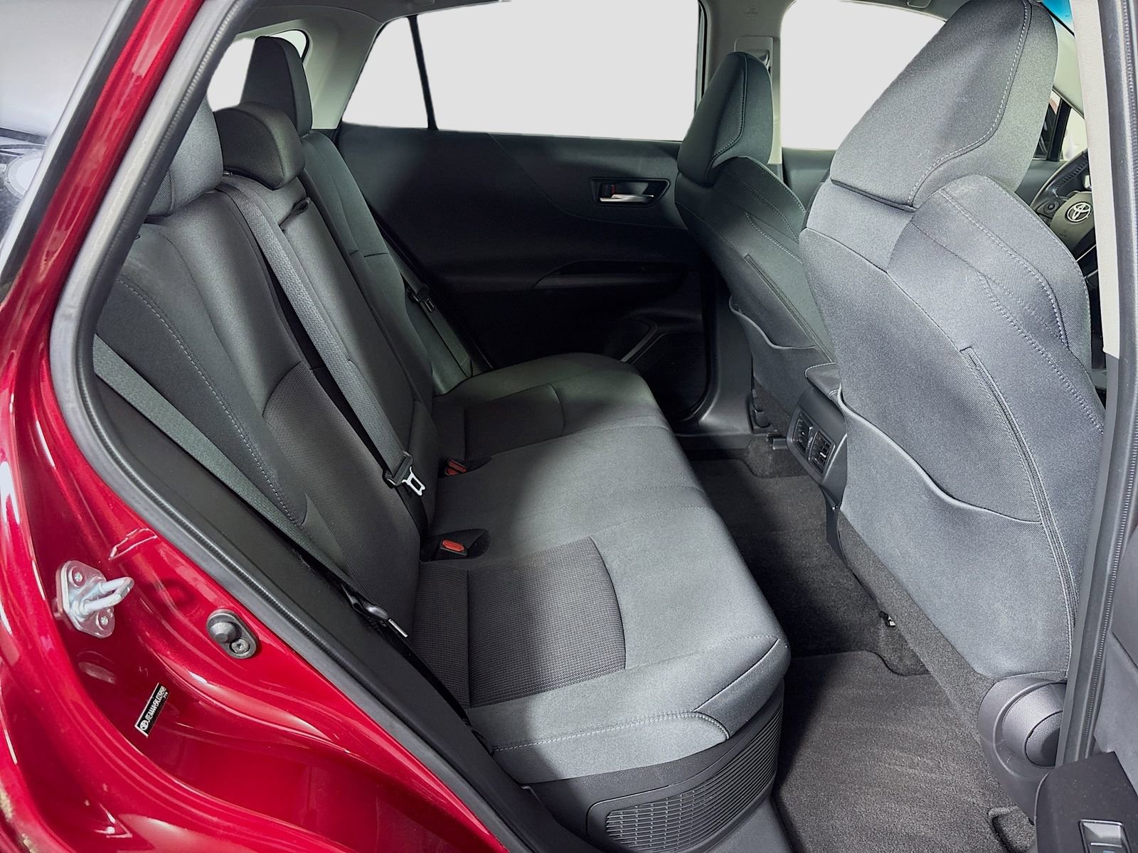 Used 2021 Toyota Venza LE AWD/4WD image 25